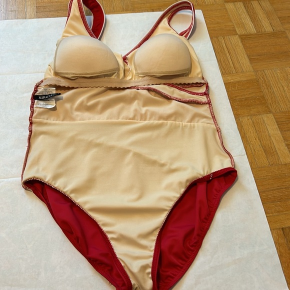 Miraclesuit - Picture 6 of 11